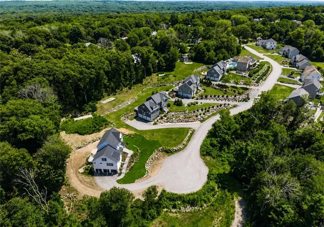 5th image of 15 Tuscan Ct, Cumberland, RI 02864 | MLS# 1418913