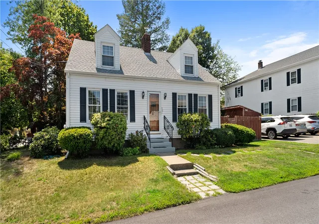 Photo 3 of Sale Pending at 6 Nevada Ave, Rumford, RI 02916 | MLS# 1418667 | Listing updated on 2026-08-17