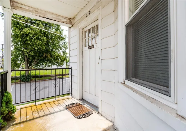 Photo 4 of Sale Pending at 117 Orchard St, East Providence, RI 02914 | MLS# 1418660 | Listing updated on 2026-08-31