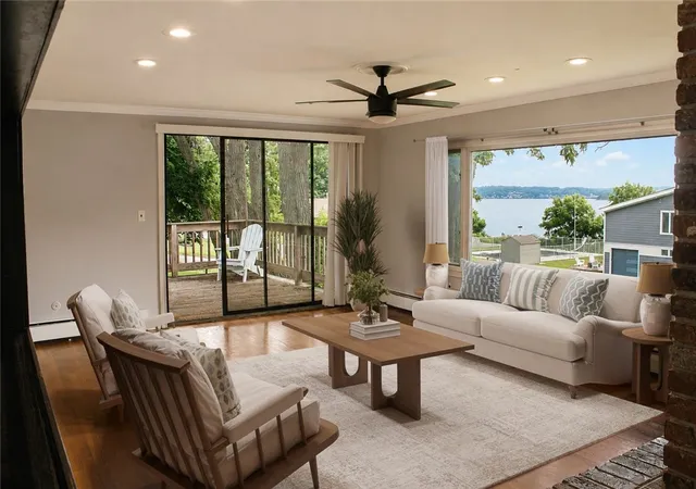 4th image of 10 Johnnycake Ln, Portsmouth, RI 02871 | MLS# 1419322