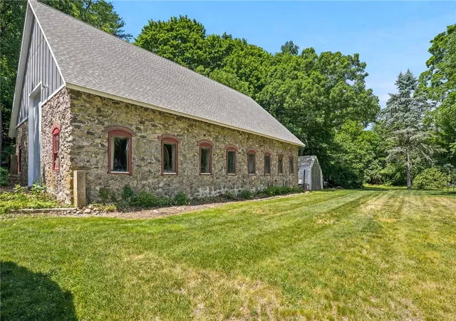 Photo 3 of Sale Pending at 362 Abbott Run Valley Rd, Cumberland, RI 02864 | MLS# 1419372 | Listing updated on 2026-10-07
