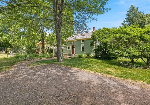 Photo 4 of Sale Pending at 362 Abbott Run Valley Rd, Cumberland, RI 02864 | MLS# 1419372 | Listing updated on 2026-10-07