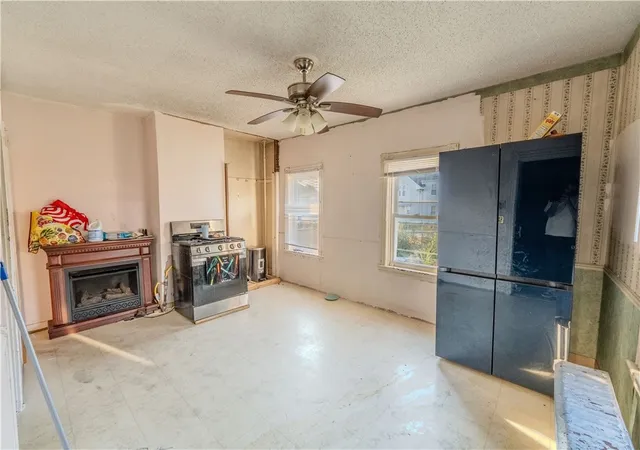 Photo 4 of Sale Pending at 117 Gray St, Providence, RI 02909 | MLS# 1419256 | Listing updated on 2026-08-17