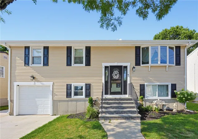 1st image of 33 Scott Dr, East Providence, RI 02915 | MLS# 1418901
