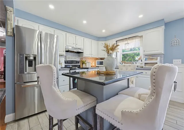 5th image of 33 Scott Dr, East Providence, RI 02915 | MLS# 1418901