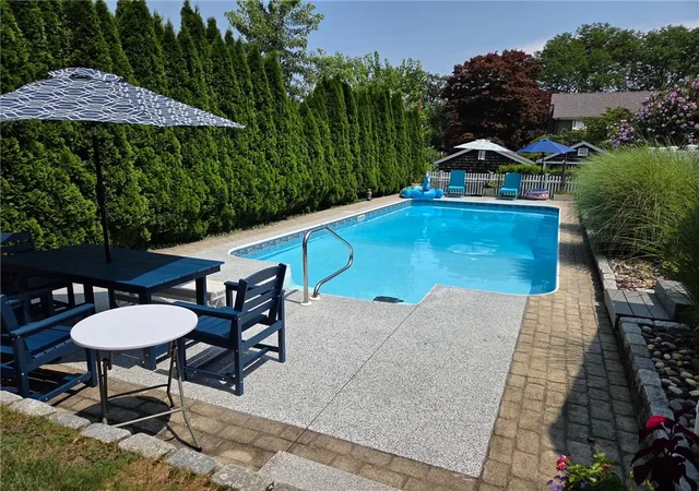 Photo 3 of Sale Pending at 135 Mulberry Rd, Bristol, RI 02809 | MLS# 1418650 | Listing updated on 2026-08-04