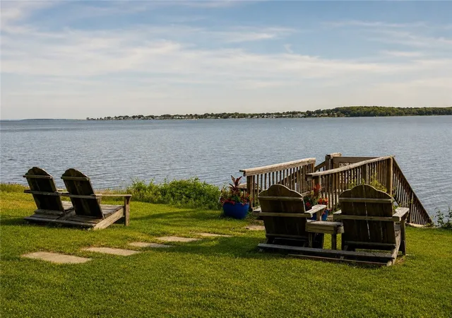4th image of 16 East Andrew Comstock Ave, Warwick, RI 02886 | MLS# 1419137