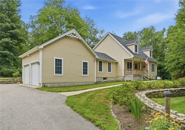 1st image of 229 Huntinghouse Rd, Glocester, RI 02857 | MLS# 1419181
