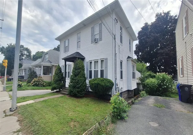 2nd image of 3113 Pawtucket Ave, Riverside, RI 02915 | MLS# 1419451