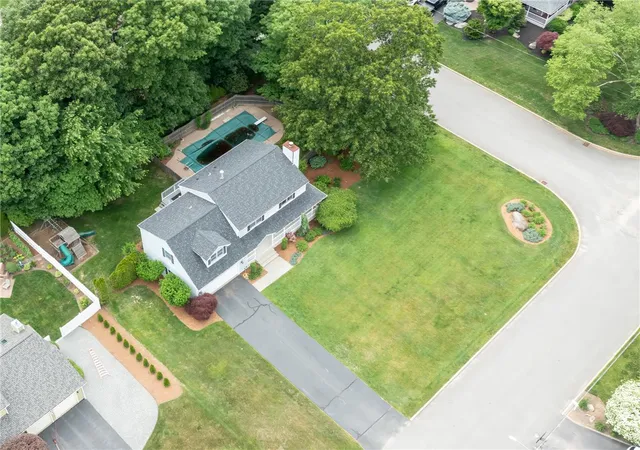 5th image of 63 Derbyshire Dr, Cranston, RI 02921 | MLS# 1419455