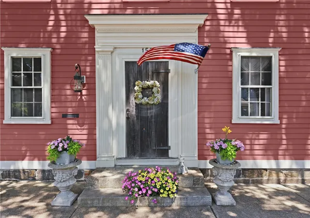 Photo 3 of Single family home for sale at 152 Main St, North Kingstown, RI 02852 | MLS# 1419401 | Listing updated on 2026-08-12
