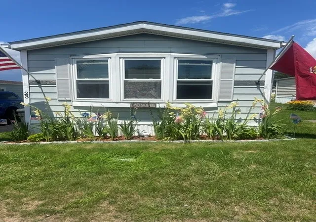 Photo 3 of Single family home for sale at 23 Bayview Park Ave, Middletown, RI 02842 | MLS# 1419547 | Listing updated on 2026-10-04