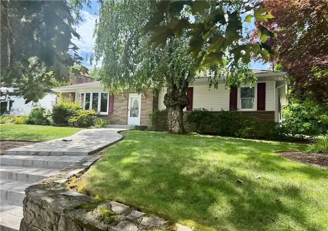 Photo 3 of Sale Pending at 5 Susan Cir, Johnston, RI 02919 | MLS# 1419577 | Listing updated on 2026-08-15