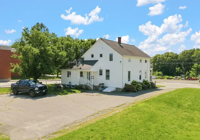 2nd image of 228 Main Rd, Tiverton, RI 02878 | MLS# 1419331