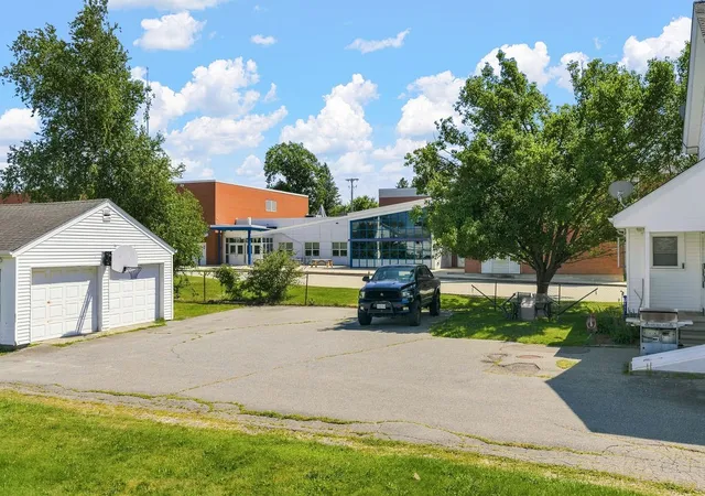 3rd image of 228 Main Rd, Tiverton, RI 02878 | MLS# 1419331