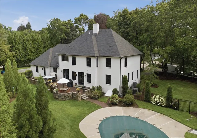 4th image of 337 Rumstick Rd, Barrington, RI 02806 | MLS# 1418786