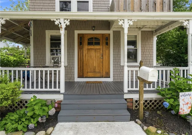 Photo 4 of Sale Pending at 123 Bellman Ave, Warwick, RI 02889 | MLS# 1419221 | Listing updated on 2026-08-18