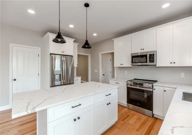Photo 4 of Sale Pending at 251 Crompton Rd, East Greenwich, RI 02818 | MLS# 1419679 | Listing updated on 2026-09-18