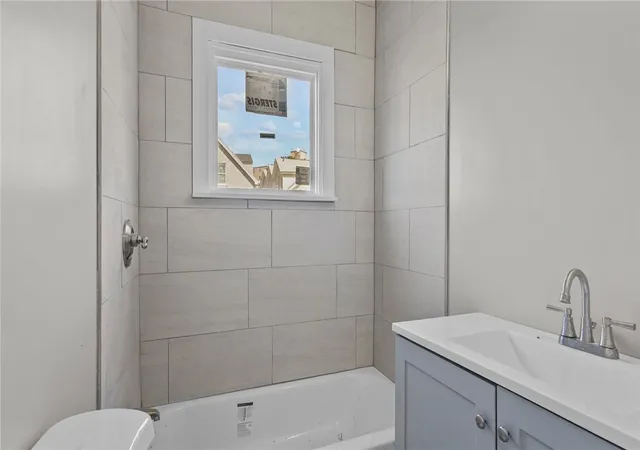 image of 8 Humes St, Pawtucket, RI 02860 | MLS# 1419801