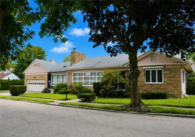 Photo 2 of Sale Pending at 123 Berlin St, Providence, RI 02908 | MLS# 1419675 | Listing updated on 2026-08-16