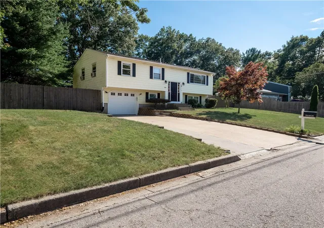 Photo 2 of Sale Pending at 150 Acorn Ln, West Warwick, RI 02893 | MLS# 1419852 | Listing updated on 2026-08-18