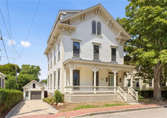2nd image of 28 Mount Vernon St, Newport, RI 02840 | MLS# 1419696