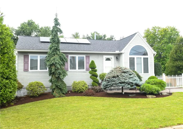 2nd image of 9 Mallory Ct, Cranston, RI 02910 | MLS# 1419740