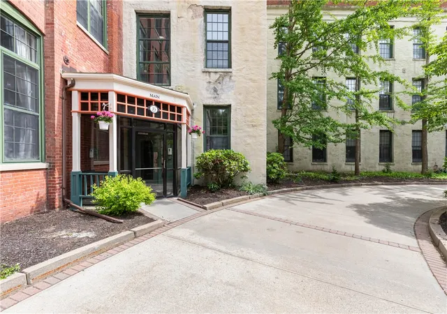 Photo 2 of Sale Pending at 15 Higgins St #108, Smithfield, RI 02917 | MLS# 1419305 | Listing updated on 2026-10-03