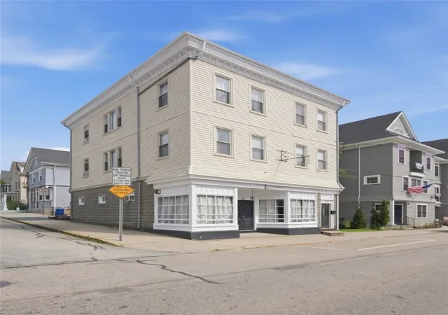 Multi family home for sale at 626 Thames St, Newport, RI 02840 | MLS# 1419872