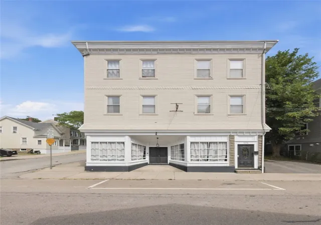 Photo 2 of Multi family home for sale at 626 Thames St, Newport, RI 02840 | MLS# 1419872 | Listing updated on 2026-09-24