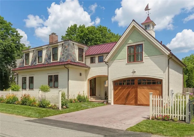 2nd image of 49 Third St, Newport, RI 02840 | MLS# 1419812