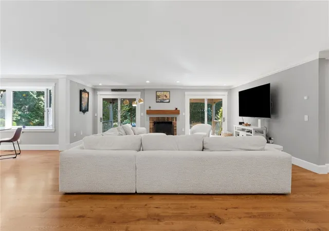 Photo 4 of Sale Pending at 145 Beechwood Dr, Cranston, RI 02921 | MLS# 1419899 | Listing updated on 2026-08-26