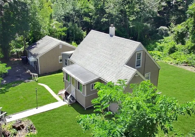 Photo 3 of Single family home for sale at 21 Narragansett Rd, Cumberland, RI 02864 | MLS# 1419823 | Listing updated on 2026-08-05