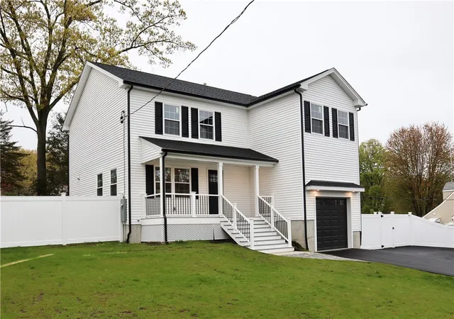 2nd image of 165 Glendale Ave, Woonsocket, RI 02895 | MLS# 1419948