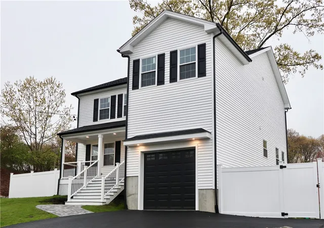 3rd image of 165 Glendale Ave, Woonsocket, RI 02895 | MLS# 1419948