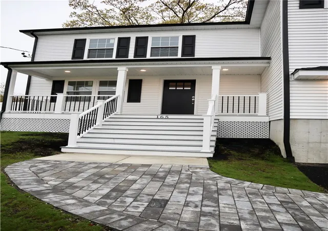 4th image of 165 Glendale Ave, Woonsocket, RI 02895 | MLS# 1419948