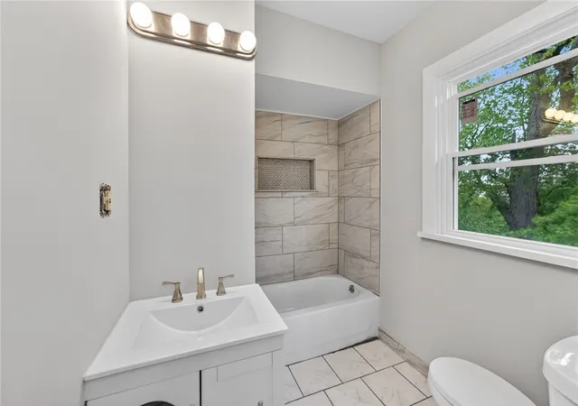 4th image of 31 Bowdoin St, Providence, RI 02909 | MLS# 1419957