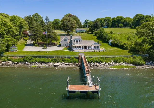3rd image of 149 Nanaquaket Rd, Tiverton, RI 02878 | MLS# 1419977