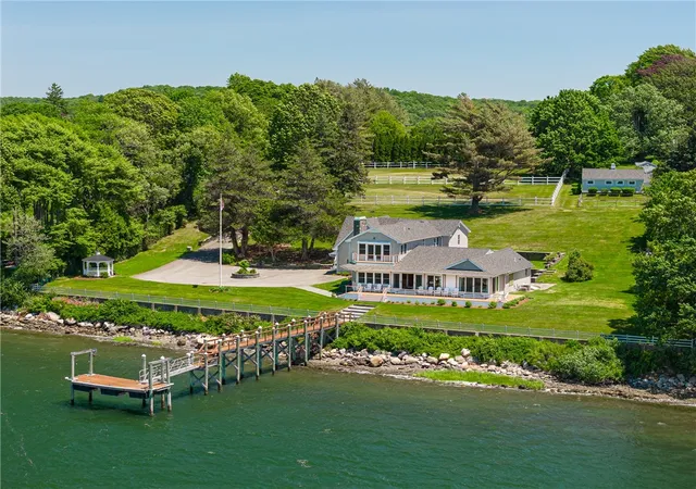 4th image of 149 Nanaquaket Rd, Tiverton, RI 02878 | MLS# 1419977