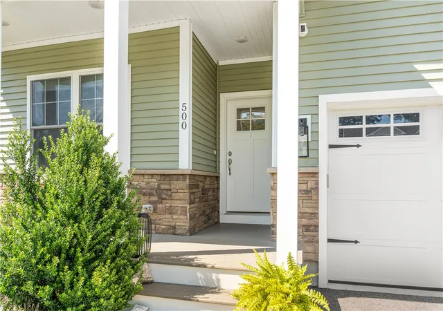 Photo 3 of Single family home for sale at 500 Sachem Rd, North Kingstown, RI 02852 | MLS# 1419515 | Listing updated on 2026-08-17