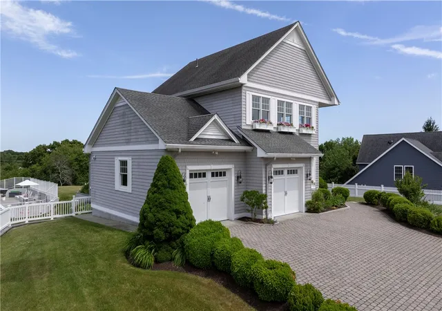 Photo 3 of Sale Pending at 19 Moonlight Dr, Westerly, RI 02891 | MLS# 1419980 | Listing updated on 2026-09-22