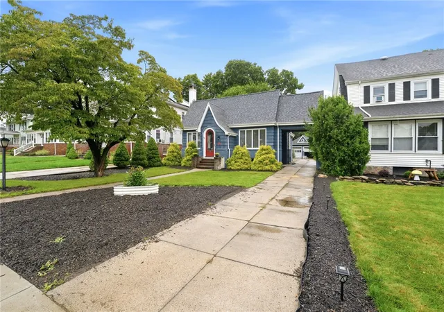 Photo 2 of Sale Pending at 519 Prospect St, Woonsocket, RI 02895 | MLS# 1420100 | Listing updated on 2026-09-15