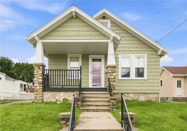 Photo 2 of Sale Pending at 1173 Park Ave, Woonsocket, RI 02895 | MLS# 1420098 | Listing updated on 2026-08-17