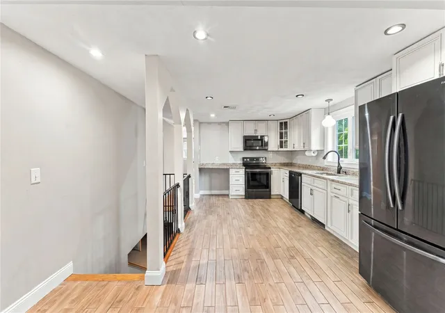 Photo 3 of Single family home for sale at 216 Hyde St, Cranston, RI 02920 | MLS# 1419332 | Listing updated on 2026-08-18