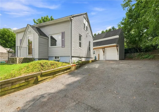 Photo 2 of Sale Pending at 31 Coolidge Ave, Woonsocket, RI 02895 | MLS# 1420143 | Listing updated on 2026-08-18