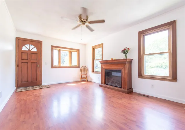 Photo 4 of Sale Pending at 10 Elmhurst St, Warwick, RI 02889 | MLS# 1420138 | Listing updated on 2026-08-14