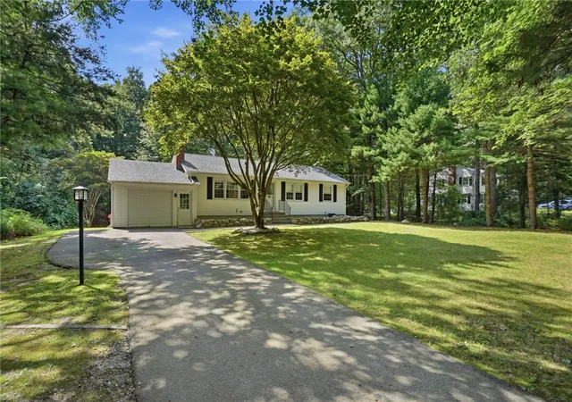 Photo 2 of Single family home for sale at 565 Shippeetown Rd, East Greenwich, RI 02818 | MLS# 1420235 | Listing updated on 2026-08-23