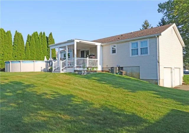 Photo 3 of Single family home for sale at 61 Amesbury Cir, Middletown, RI 02842 | MLS# 1420313 | Listing updated on 2026-10-06