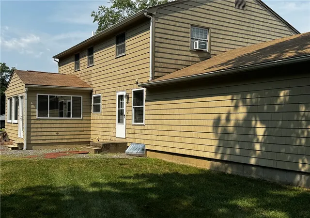 Photo 5 of Condo for sale at 20 Hanley Farm Rd, Warren, RI 02885 | MLS# 1420374 | Listing updated on 2026-08-22