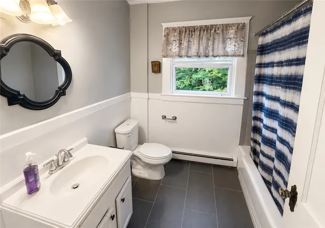 Photo 8 of Sale Pending at 186 Warwick Ave, Cranston, RI 02905 | MLS# 1419660 | Listing updated on 2026-08-19
